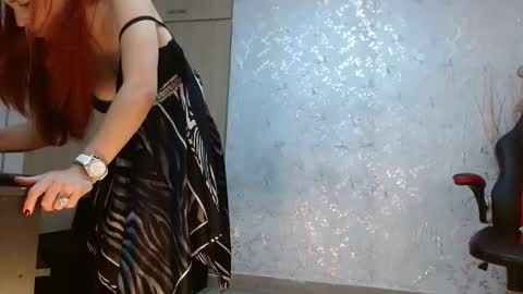 Snapshot of samanta_brownn_ chatting on March 6, 11:25 am samanta online show from March 6, 11:25 am