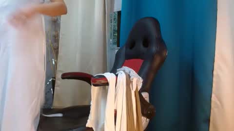 Snapshot of samanta_brownn_ chatting on October 5, 11:37 am samanta online show from October 5, 11:37 am