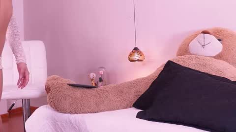 samantavazquez online show from November 26, 12:28 pm