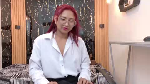   online show from June 11, 11:18 am
