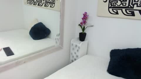 samantha_vaker online show from February 25, 9:02 pm