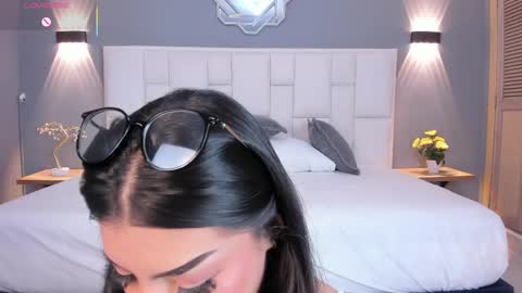 Snapshot of samanthaa_22_ chatting on October 7, 12:42 pm Samanthaa online show from October 7, 12:42 pm