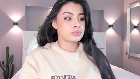 Snapshot of samanthaa_22_ chatting on February 6, 3:59 am Samanthaa online show from February 6, 3:59 am