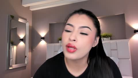 Snapshot of samanthaa_22_ chatting on January 16, 3:56 am Samanthaa online show from January 16, 3:56 am
