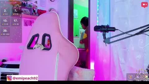 Snapshot of samanthabloom570089 chatting on March 10, 1:00 pm Samantha Bloom online show from March 10, 1:00 pm