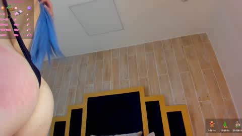 Snapshot of samanthaclay chatting on December 21, 1:53 pm online show from December 21, 1:53 pm