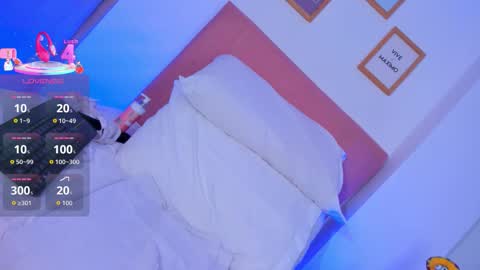 V A  N E S S A  online show from September 11, 1:17 am