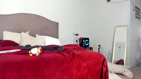 Yaya online show from September 11, 4:40 pm