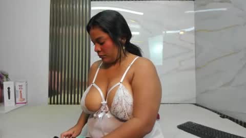 Snapshot of samevanshot chatting on October 16, 8:11 pm samevanshot online show from October 16, 8:11 pm