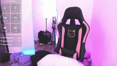 samiacooper25 online show from October 12, 7:05 pm