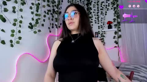 samii evans  online show from July 25, 4:52 am