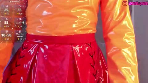 Sam    online show from October 28, 3:07 pm