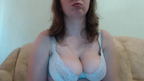 Snapshot of samiliya chatting on February 23, 2:28 pm samiliya online show from February 23, 2:28 pm