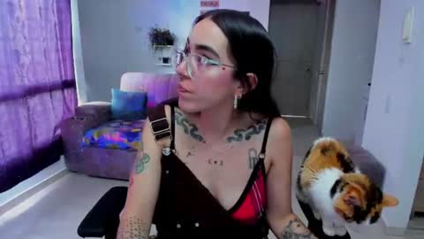 SARA online show from July 5, 8:47 pm