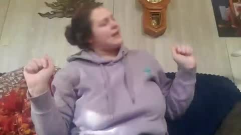 Snapshot of sammy_fire123 chatting on March 8, 10:02 pm sammy online show from March 8, 10:02 pm