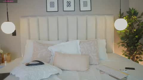 Ana online show from August 6, 1:45 am