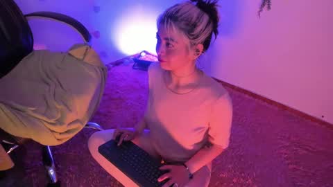   online show from February 10, 5:58 am