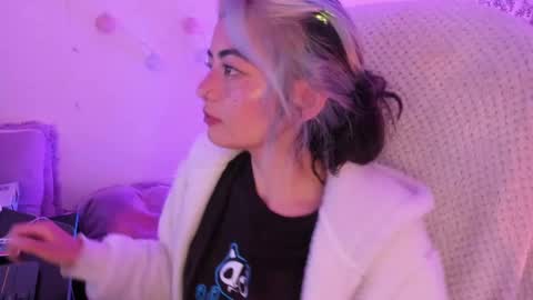   online show from March 9, 11:56 pm