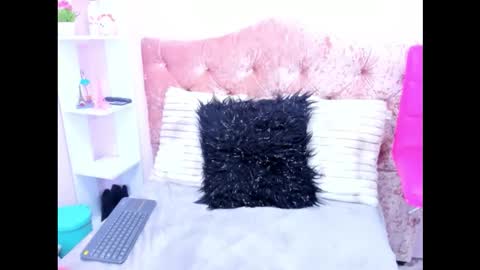 samy_noa online show from November 21, 8:00 pm