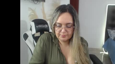 samy_vsn online show from October 18, 5:48 pm