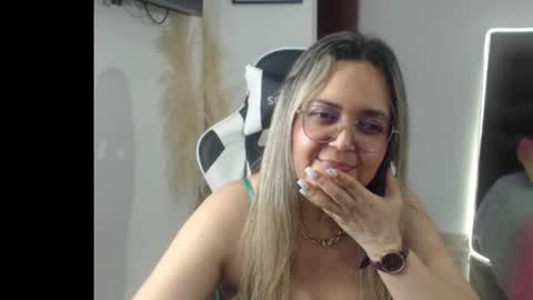 samy_vsn online show from November 12, 9:24 pm