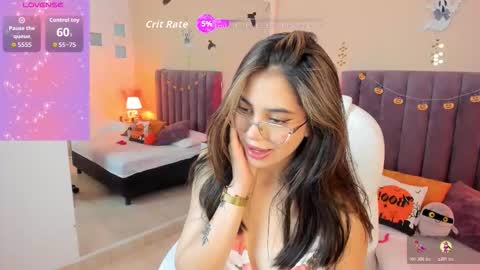 samyy_johnson online show from October 18, 1:47 pm