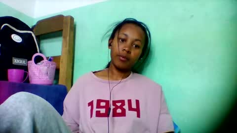 sandra1253099 online show from July 6, 5:04 pm