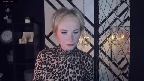 Sandra online show from February 12, 5:37 am