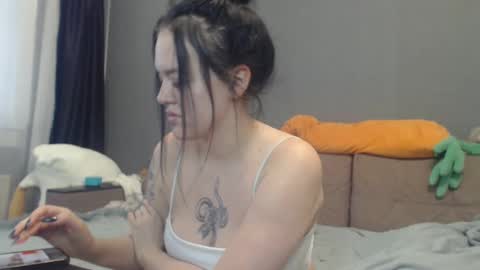 Snapshot of sandra_smith3007 chatting on February 13, 7:45 am sandra_smith3007 online show from February 13, 7:45 am