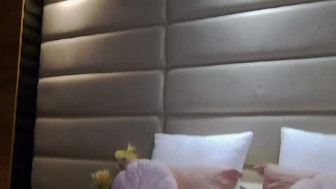 SandraHazee online show from May 15, 6:05 am
