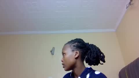 Snapshot of sandy_bby1 chatting on October 12, 7:22 am sandy online show from October 12, 7:22 am