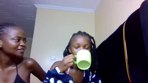 Snapshot of sandy_bby1 chatting on October 7, 12:48 am sandy online show from October 7, 12:48 am