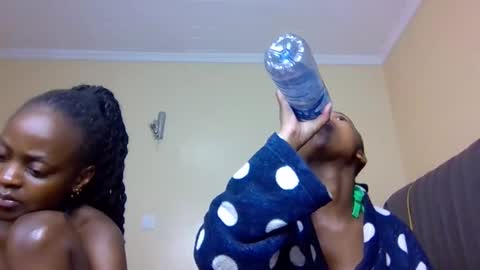 Snapshot of sandy_bby1 chatting on October 19, 8:49 am sandy online show from October 19, 8:49 am