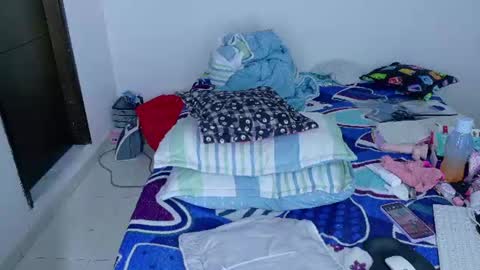 sandy online show from June 11, 2:53 am