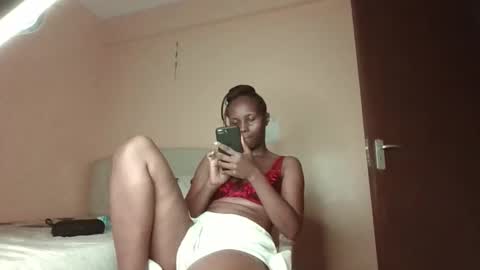 santalicious online show from April 30, 9:08 pm