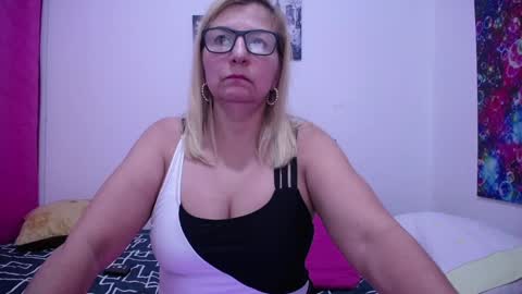 sara online show from February 10, 1:46 am