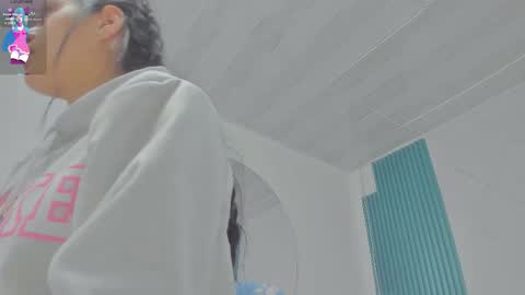 Snapshot of sara_allenx chatting on September 14, 7:23 pm sara allenx online show from September 14, 7:23 pm