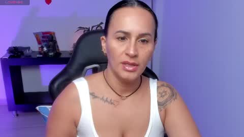   online show from June 22, 11:18 am