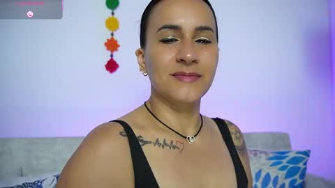   online show from March 17, 11:25 am