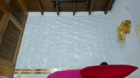 Sara Collins online show from October 25, 1:41 pm