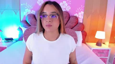 sara_colyn online show from February 18, 8:52 pm