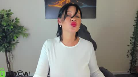 Sara online show from June 26, 1:07 am