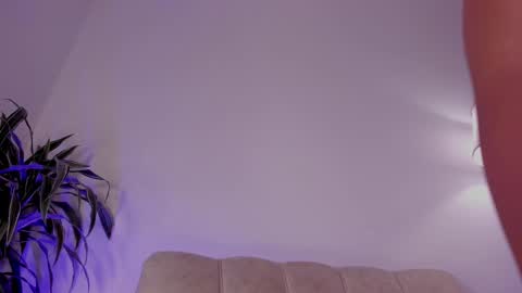 Snapshot of sara_gwen chatting on September 25, 3:05 am S A R A online show from September 25, 3:05 am