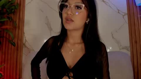 S A R A online show from June 24, 2:10 am