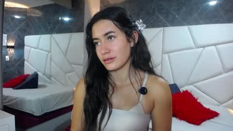 Sara online show from May 15, 1:36 pm