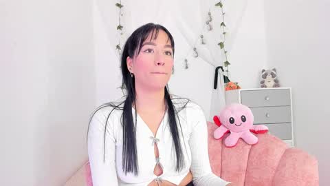 Sara  online show from January 12, 12:55 pm