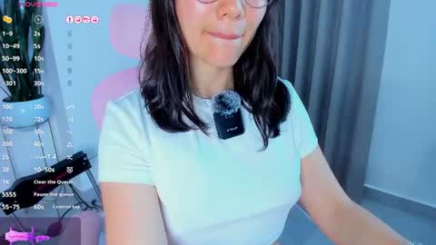 Sara online show from June 24, 6:18 pm