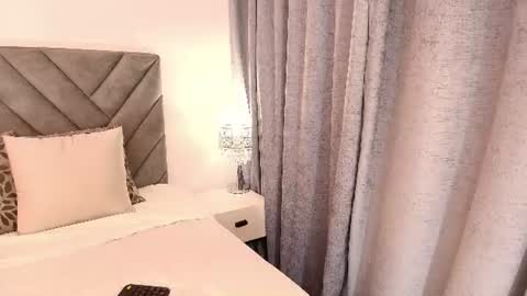 sara_owens7 online show from July 17, 2:49 am