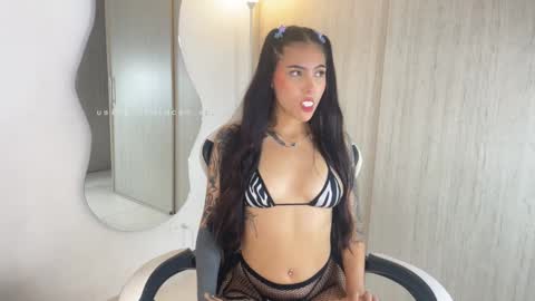 Snapshot of sara_queen9 chatting on February 19, 4:00 pm Sara online show from February 19, 4:00 pm