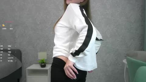 Im Sara  online show from November 24, 7:27 pm